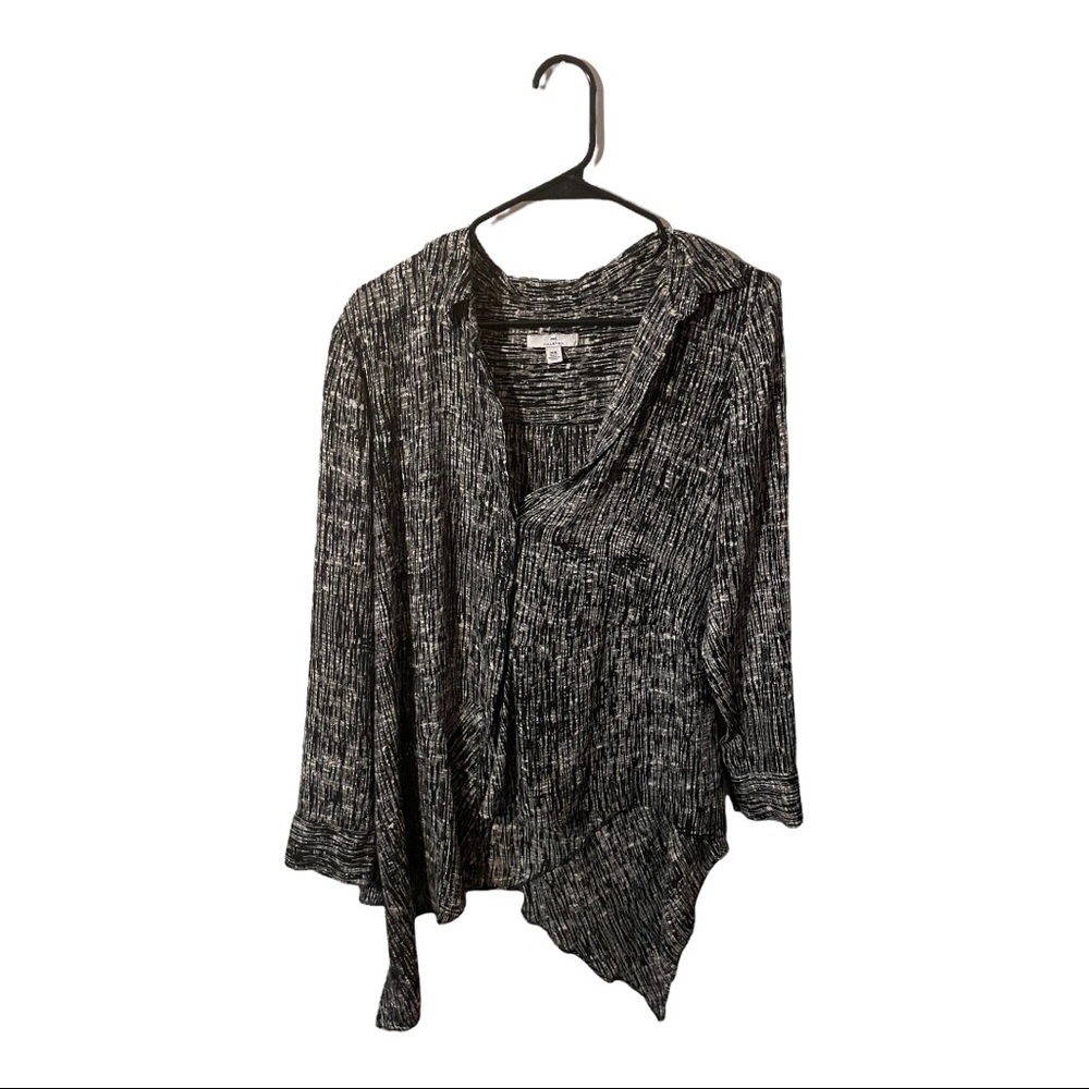 Women’s open front, 3/4-length kimono sleeves